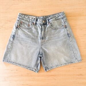 Zara Women’s Light Blue Jean Shorts Size 6